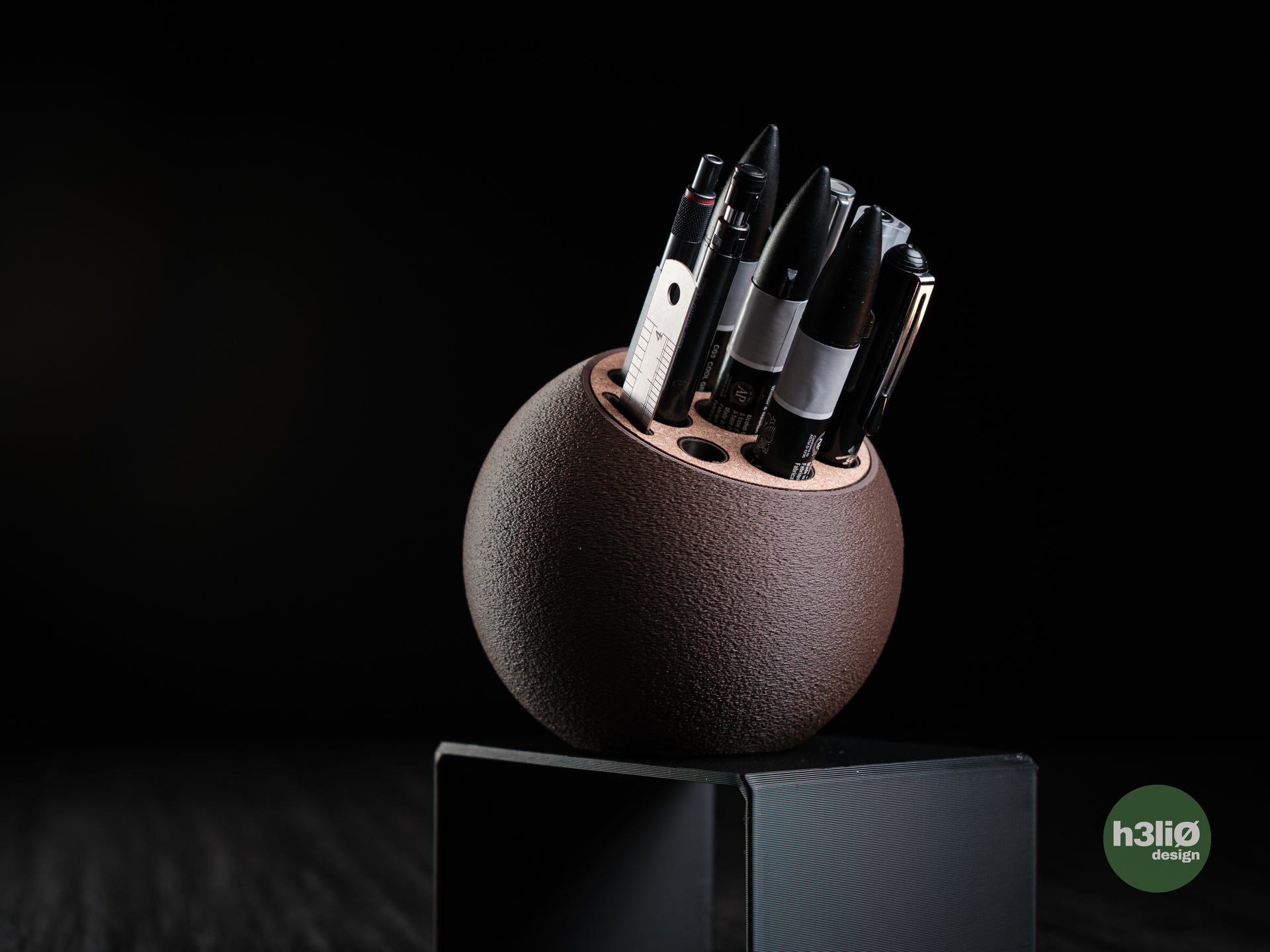 gaia • pen organiser